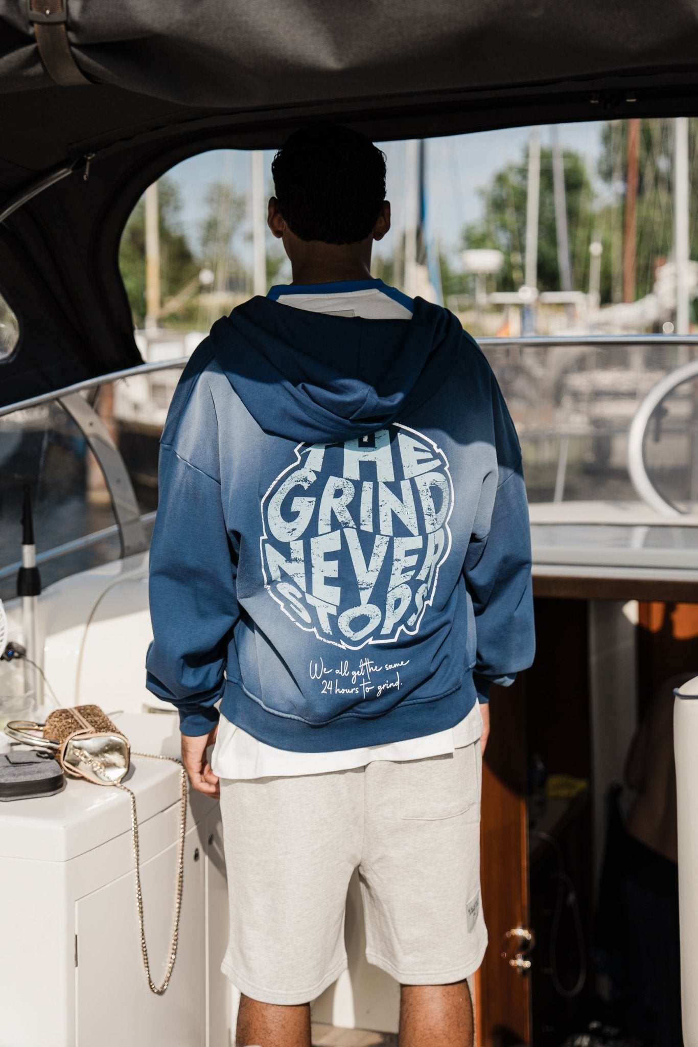 TGNS SPRAYED ZIP UP - The Grind Never Stops